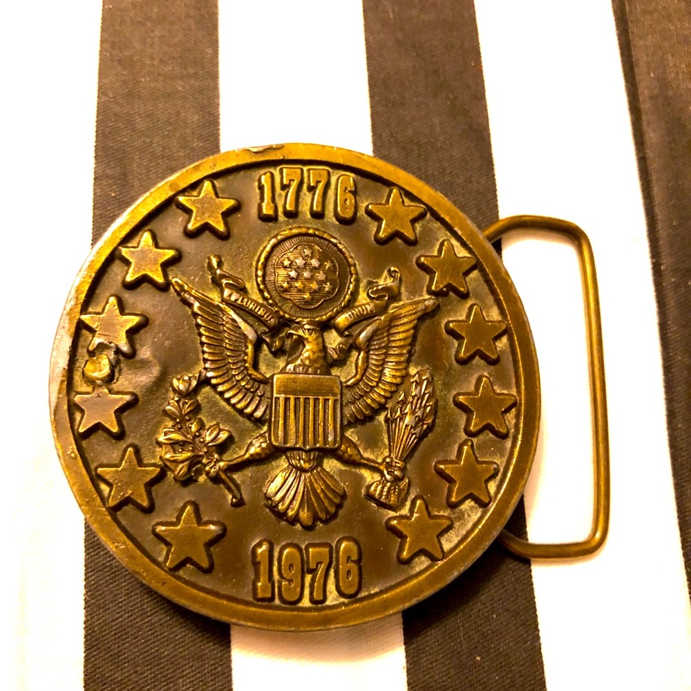 Round buckle